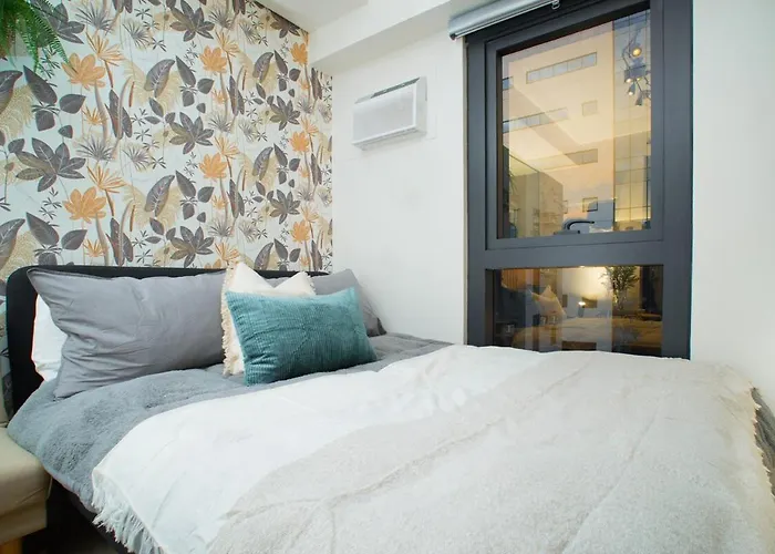 Fully Furnished Urban Oasis Free Pool * Manila