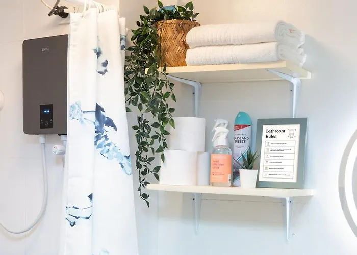 Fully Furnished Urban Oasis Free Pool Apartamento